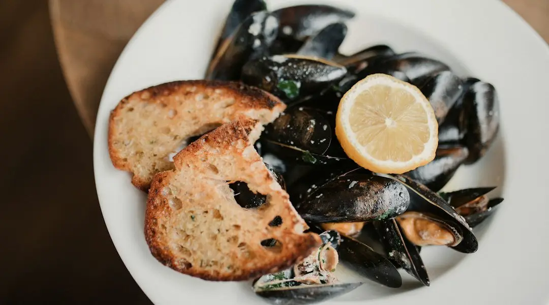 Moules marinières : ingrédients et étapes détaillées